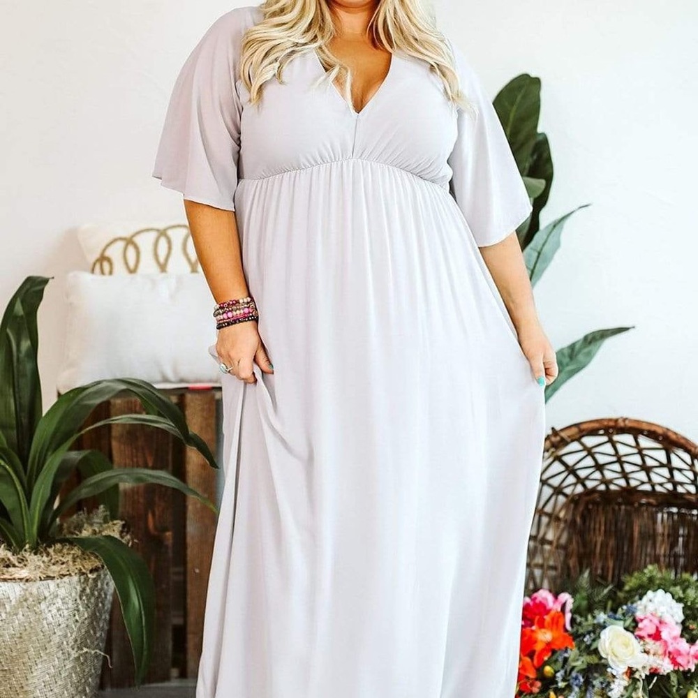 Timeless Beauty Maxi Dress in light grey 5xl plus size